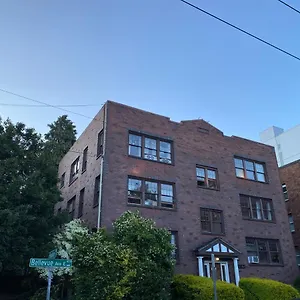  Apartment Historic Cap Hill Apartment With Space Needle Views